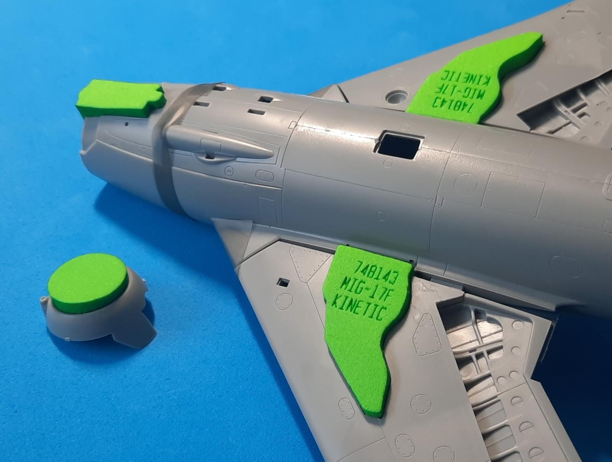 748143 1/48 Mig-17F wheel bay plugs (for Kinetic)
