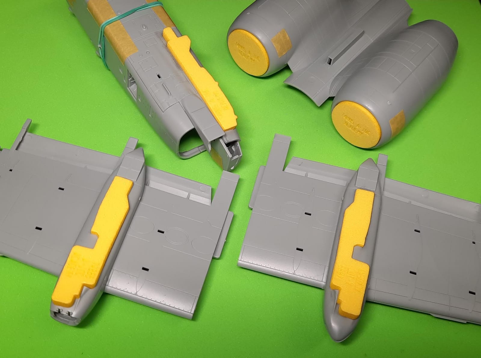 74885 1/48 A-10C wheel bay plugs (for Academy/Hobby 2000)