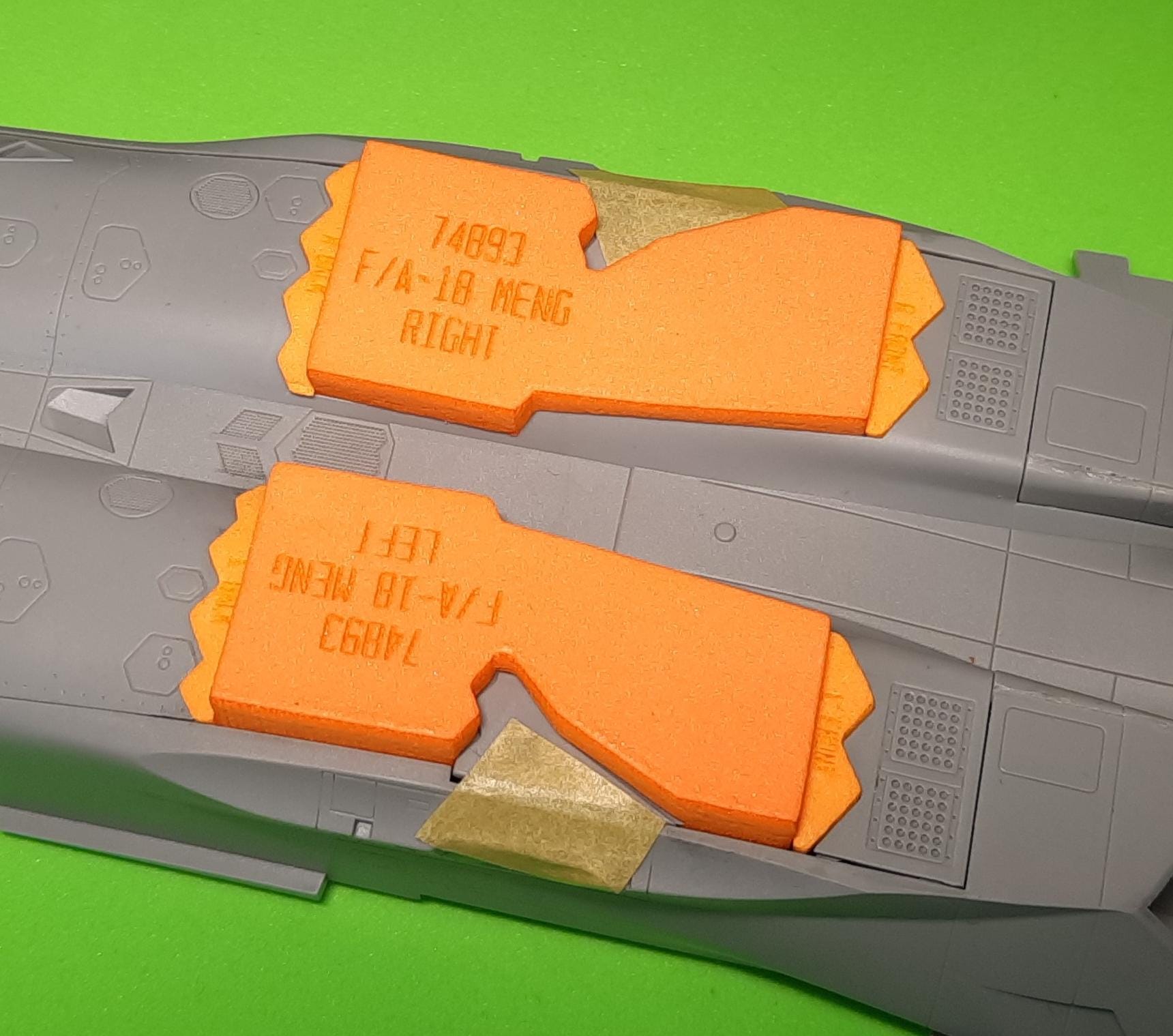 74893 1/48 F/A-18E / F / EA-18G wheelbay plugs (for Meng)